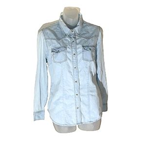 Cumberland outfitters denim shirt